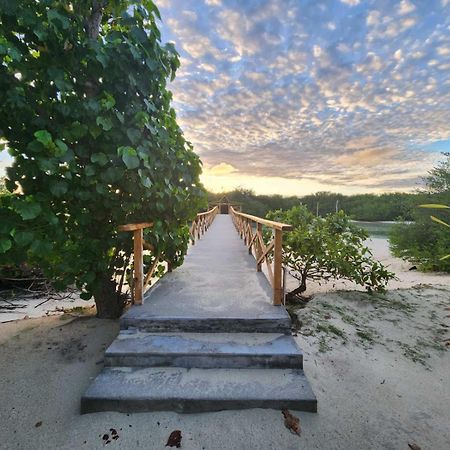 เซิร์ฟ เดค Hotel Thulusdhoo ภายนอก รูปภาพ