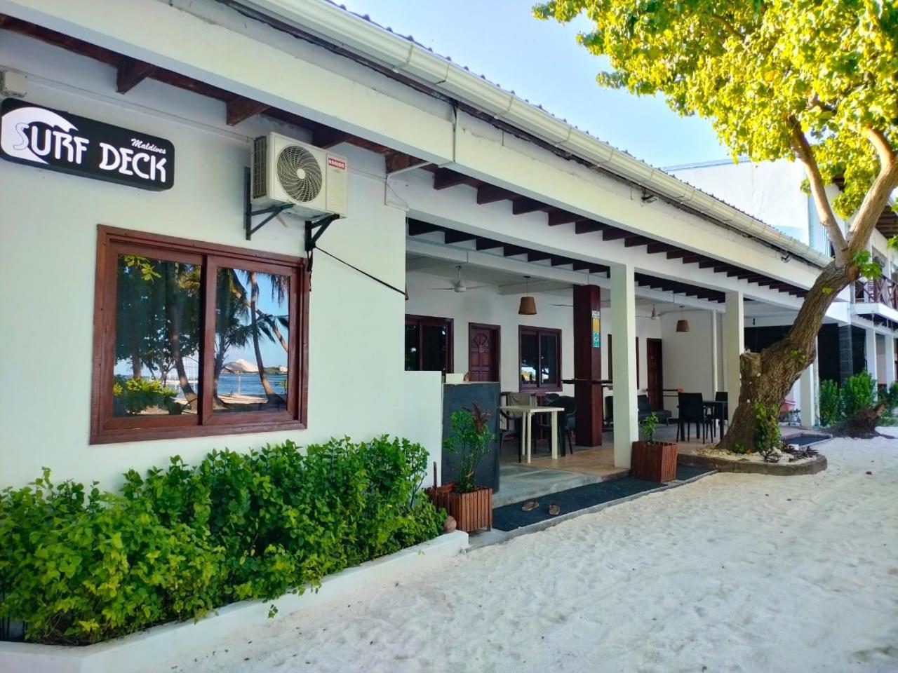 เซิร์ฟ เดค Hotel Thulusdhoo ภายนอก รูปภาพ