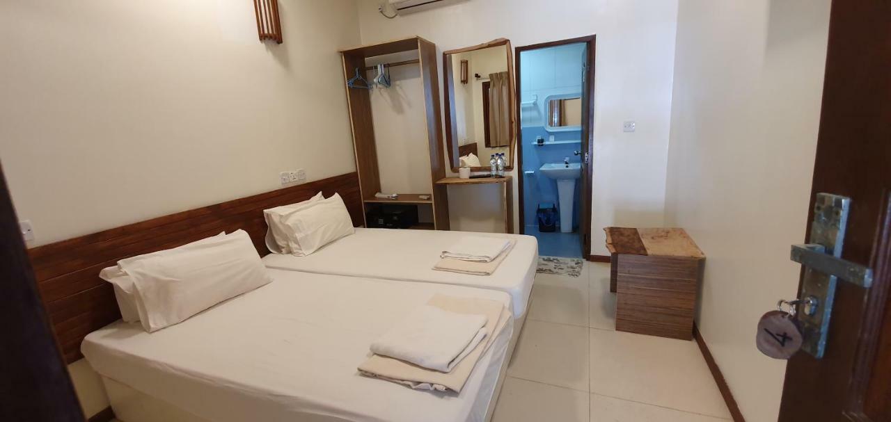 เซิร์ฟ เดค Hotel Thulusdhoo ภายนอก รูปภาพ