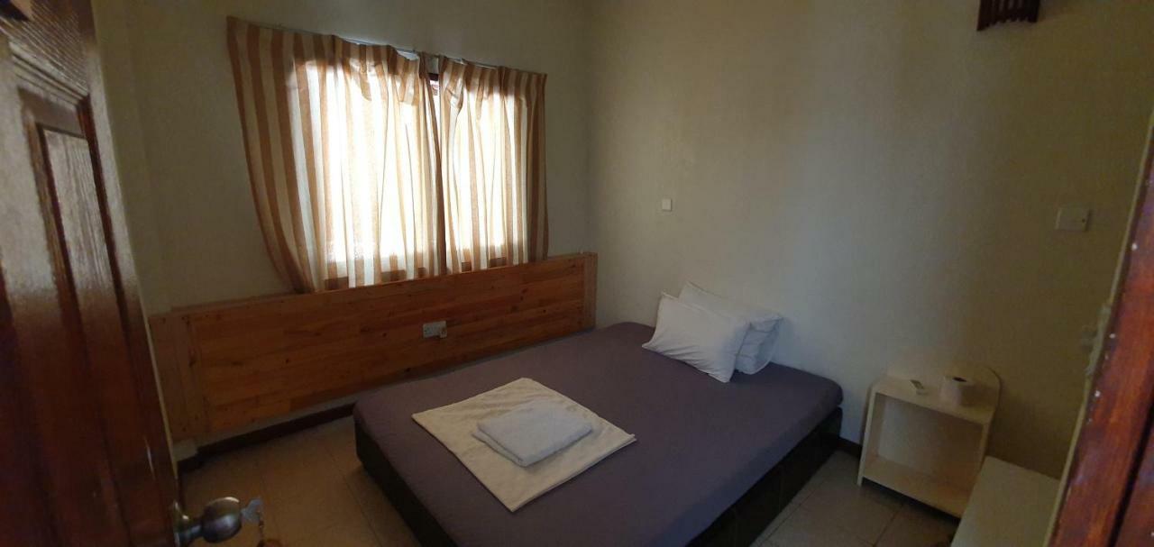 เซิร์ฟ เดค Hotel Thulusdhoo ภายนอก รูปภาพ