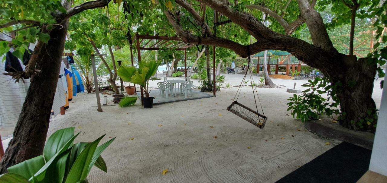 เซิร์ฟ เดค Hotel Thulusdhoo ภายนอก รูปภาพ