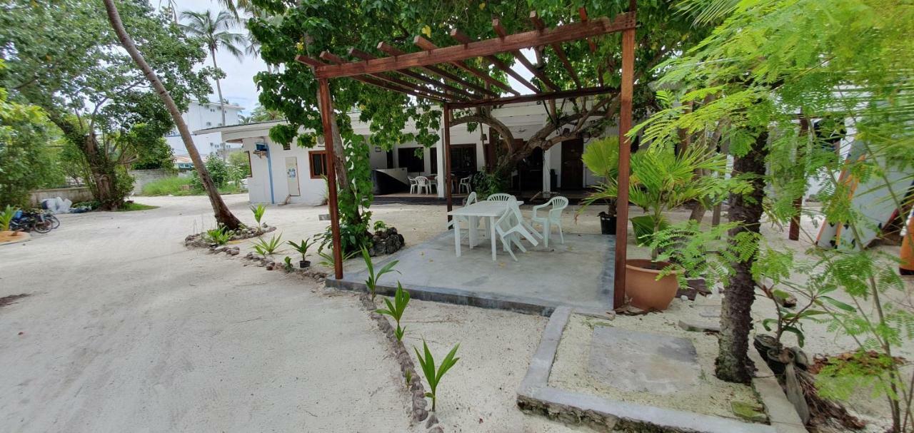 เซิร์ฟ เดค Hotel Thulusdhoo ภายนอก รูปภาพ