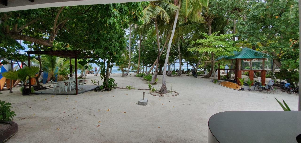 เซิร์ฟ เดค Hotel Thulusdhoo ภายนอก รูปภาพ